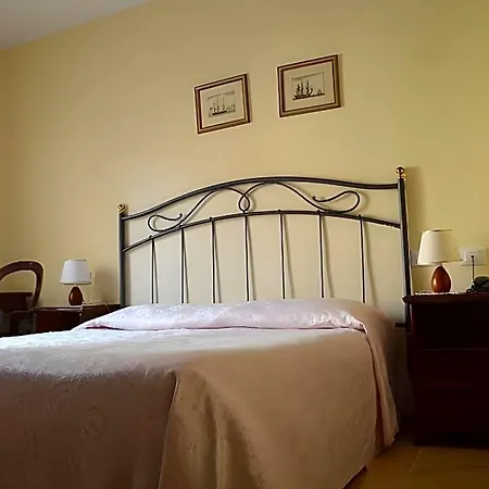 Salieri Hotel *