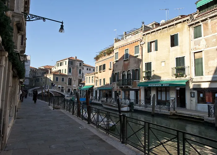 Отель Salieri *