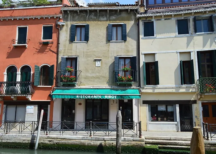 Отель Salieri *